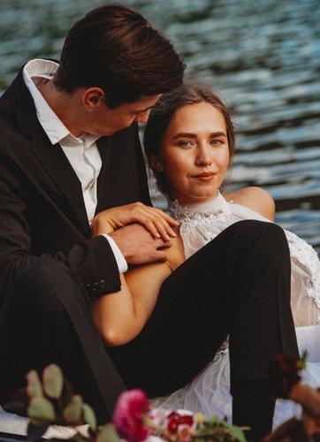 mobile - carousel-hero-element image-8