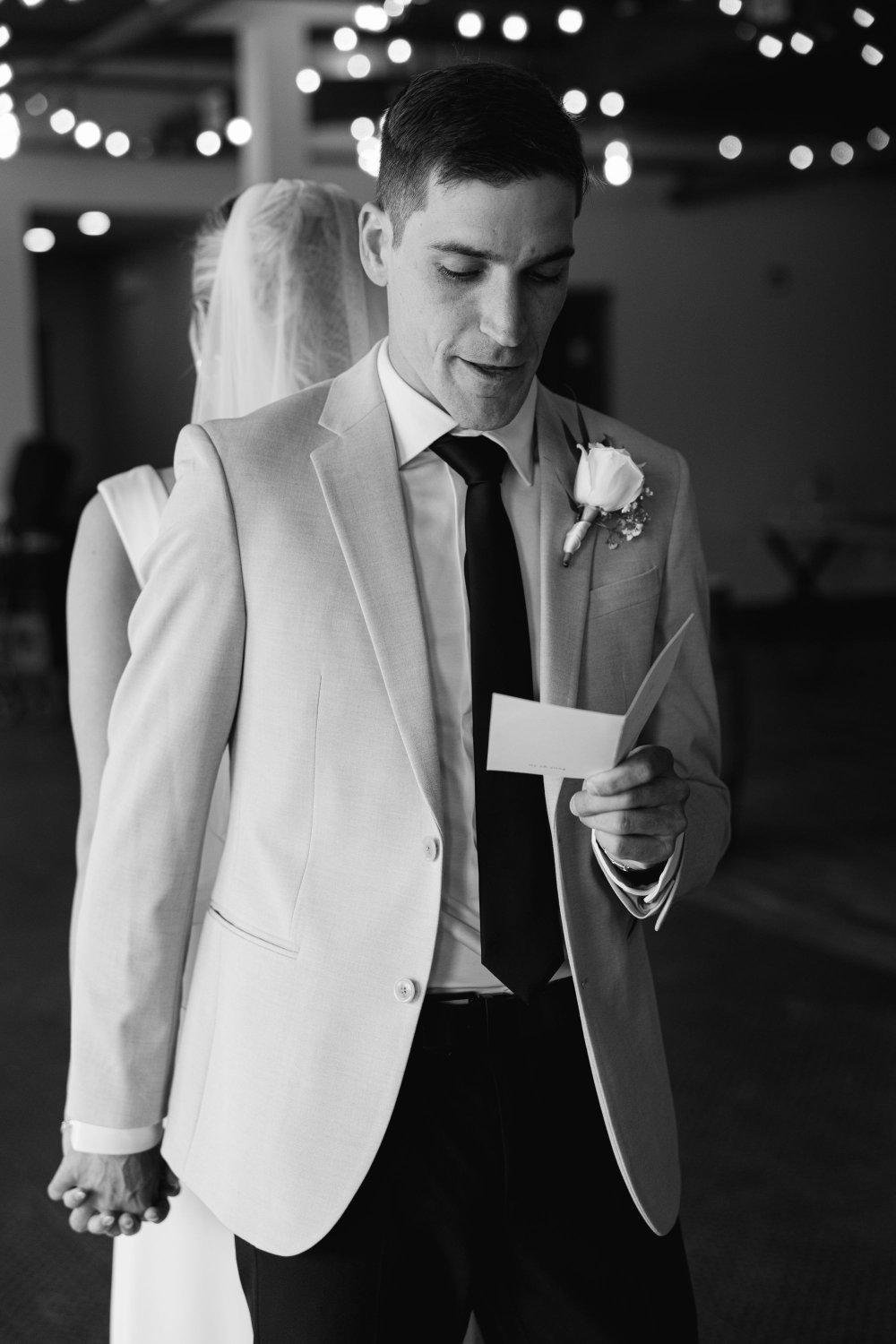 carousel-hero-element image-7